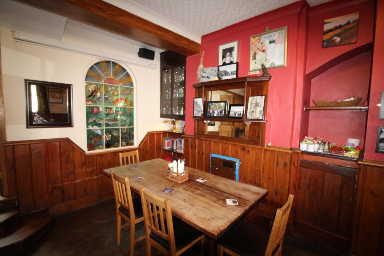 The Clothiers Arms Hotel Stroud  Buitenkant foto