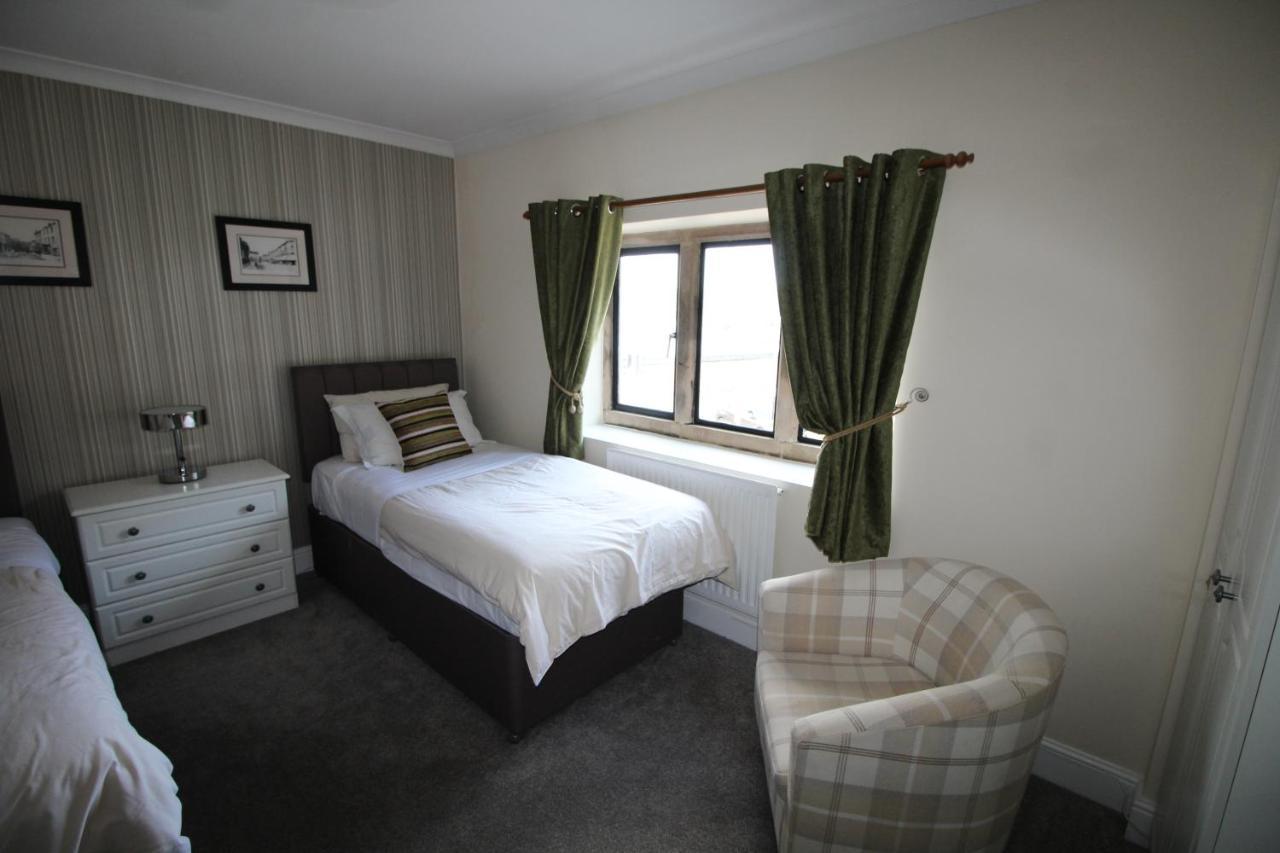 The Clothiers Arms Hotel Stroud  Kamer foto