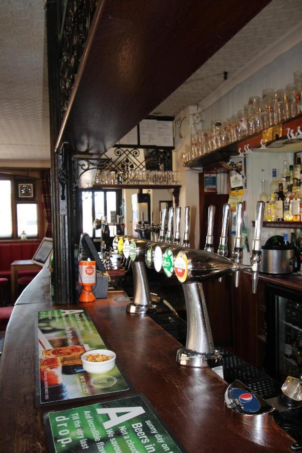 The Clothiers Arms Hotel Stroud  Buitenkant foto