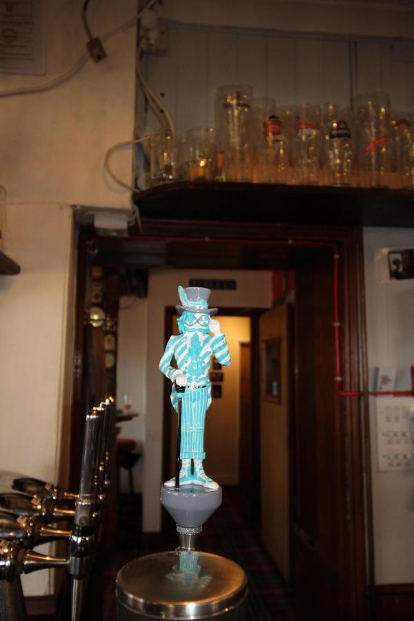 The Clothiers Arms Hotel Stroud  Buitenkant foto