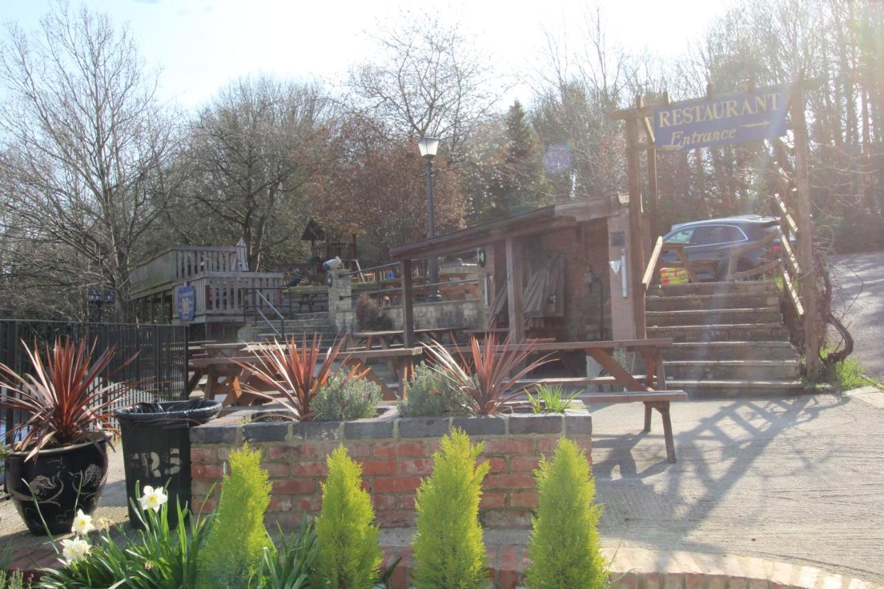 The Clothiers Arms Hotel Stroud  Buitenkant foto