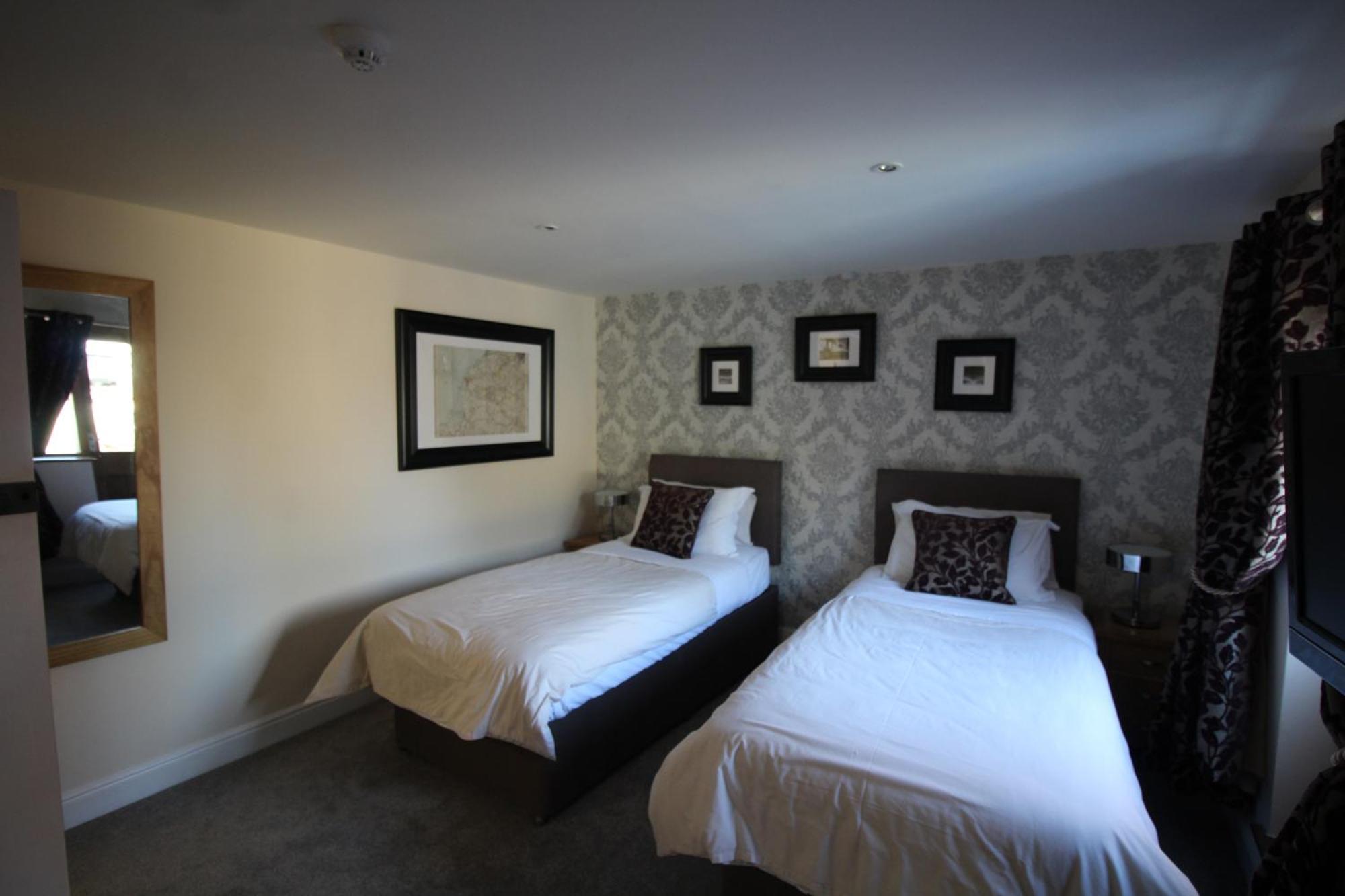 The Clothiers Arms Hotel Stroud  Kamer foto