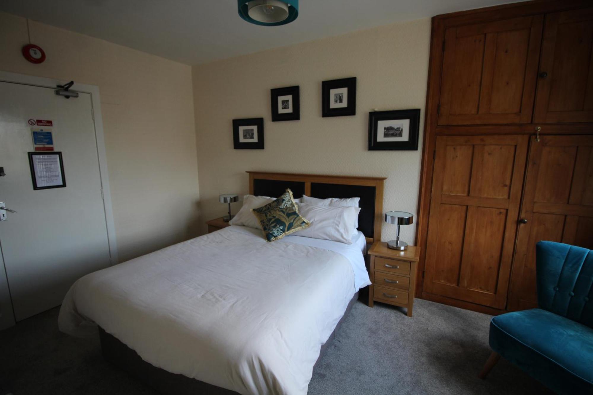 The Clothiers Arms Hotel Stroud  Kamer foto